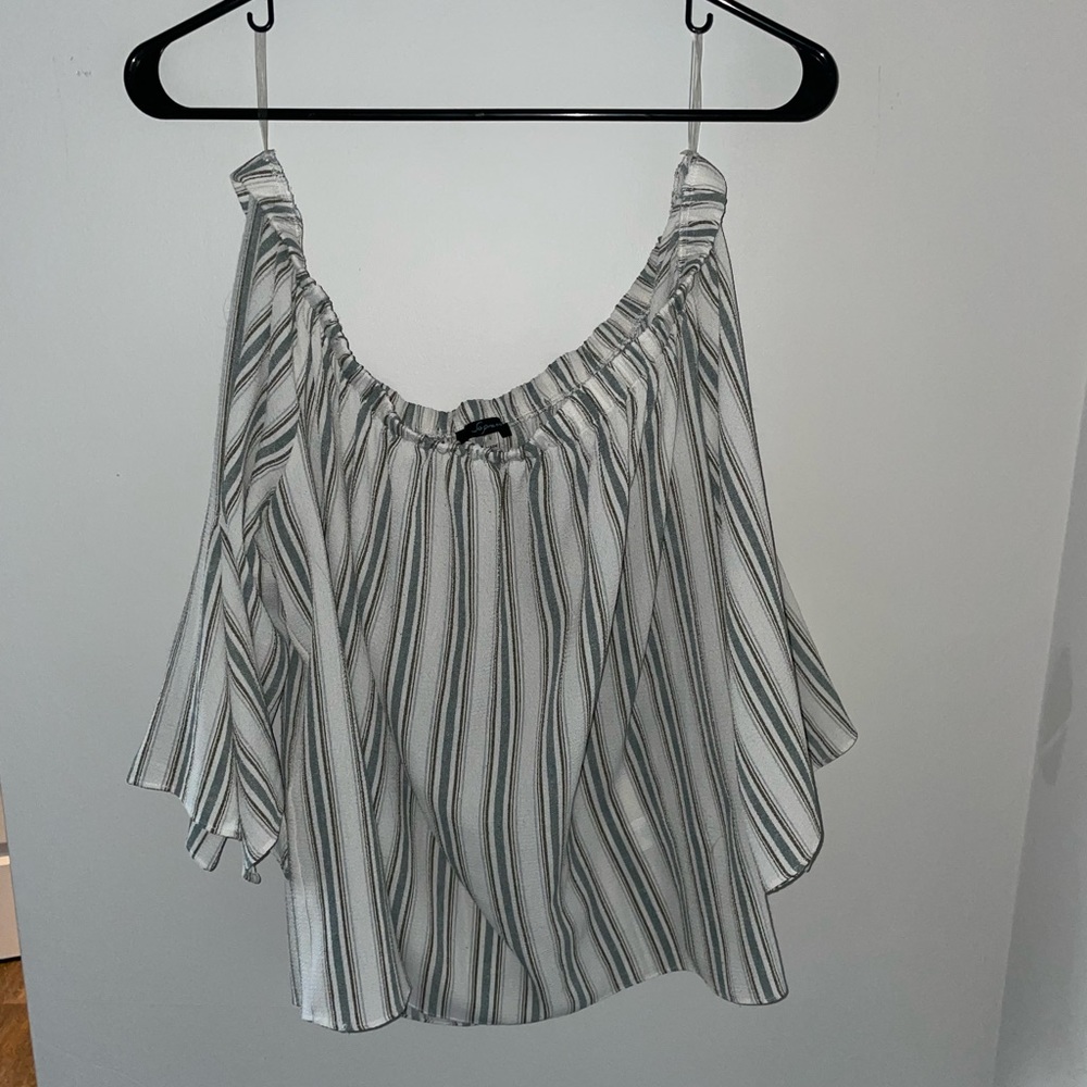 Off the shoulder long sleeve top